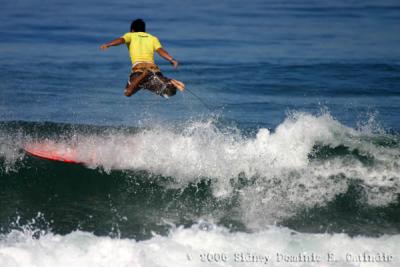 Men's Longboard: Carlo bails