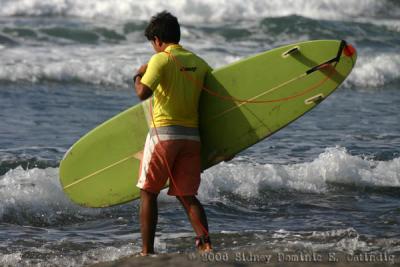 Men's Longboard: Buji about to head out for the final heat