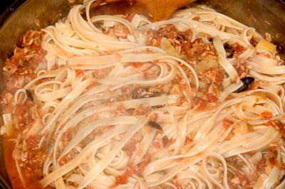 linguine with tuna olive artichoke pasta sauce