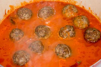 meatballs stewing