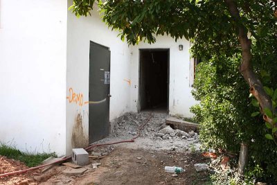 Entry by Old Kiln Room