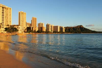 Kuhio Beach with the Diamond Head