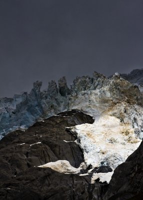 Lago Siula Glacier