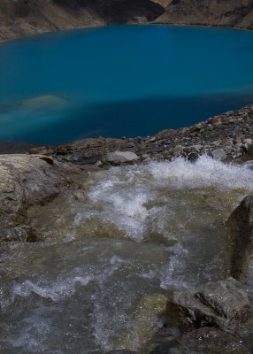 Waterfall to Lago Solteracocha