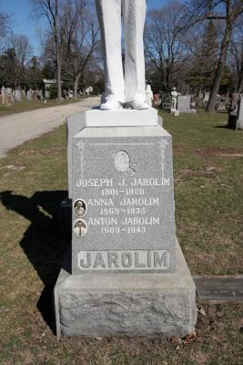 Jarolim Bohemian National Cemetery