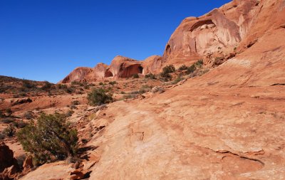 On the Corona Arch Trail, heading back to the parking lot