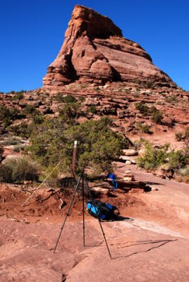 Joe Tripod mimics the profile of nature