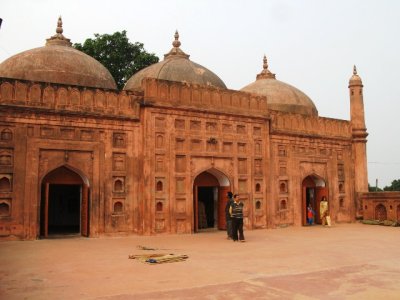 Shah Neyamotullah mosque