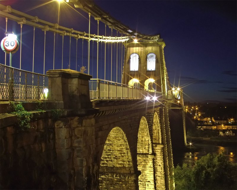 Menai-Bridge-night.jpg