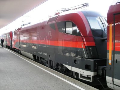 Railjet trains are push-pull-style