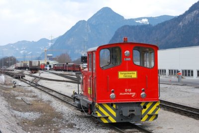 D12 diesel and Zillertalbahn yard