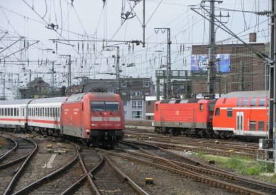 Intercity train arriving from Frankfurt