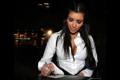 Kim-Kardashian ring.jpg
