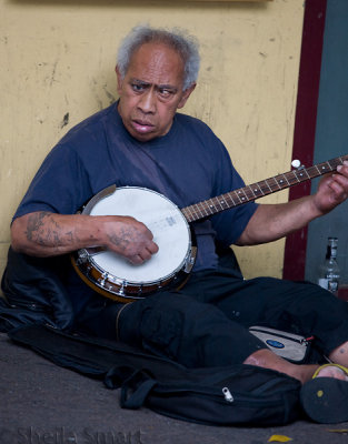 Busker on banjo