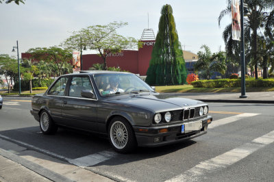 E30 325i