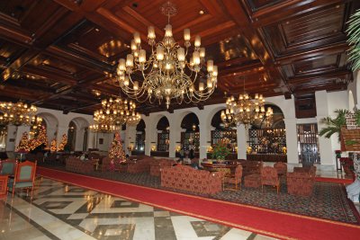 Manila Hotel Lobby.jpg