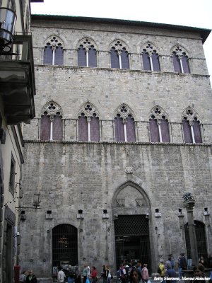 071 Siena, Palazzo Tolomei