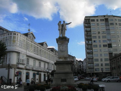 La plaza de los hermanos Garcia en Betanzos - 6571.jpg