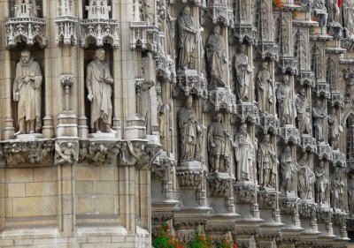 Statues on the Town Hall walls, Leuven