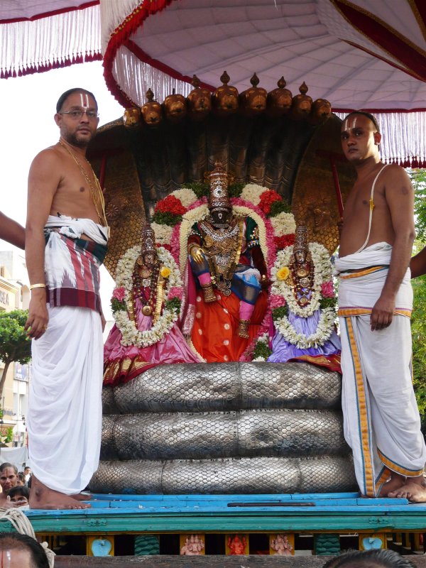 01 Parthasarathy in sEsha vAhaam.JPG