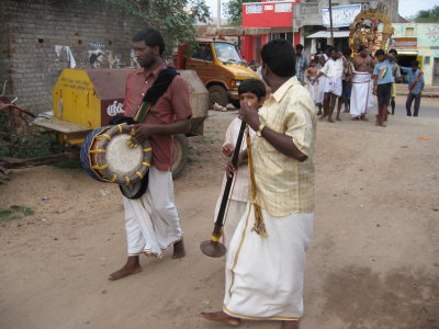 6-The traditional music.jpg