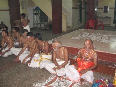 01-Day 4 morning-Thiruvaimozhi thodakkam gosti.jpg