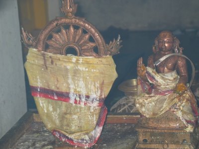 Swami Desikan with Sri. Chakkarathalwar.JPG