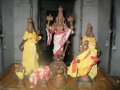 Utsavar ready for tirumanjanam.JPG