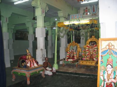 Golu in Davana mandapam.JPG