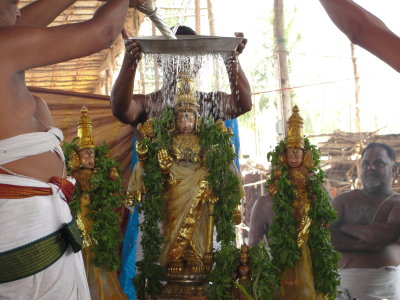 Shahasrathaara Tirumanjana Sevai.JPG