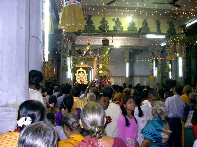 Sri Parthasarathi entering Paramapada Vaasal-1.JPG