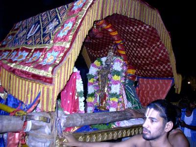 g3/95/360595/3/55426817.SriParthasarathistartingtoEkkaduthangal.jpg