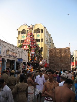 07-Parthasarathy Utsavam.Day 07.Ther.At the junction of South Mada St and T P Koil St.jpg