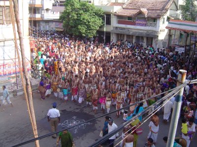09-Parthasarathy Utsavam.Day 07.Ther.Divya Prabanda Goshti in full view.JPG
