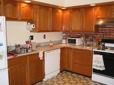 Kitchen 004 (Large).jpg