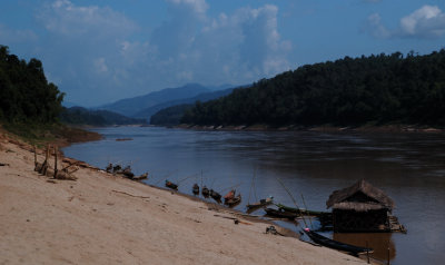 Mekong shore, Lathan