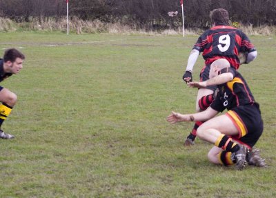 Parratt escapes on his way to Mods' try.