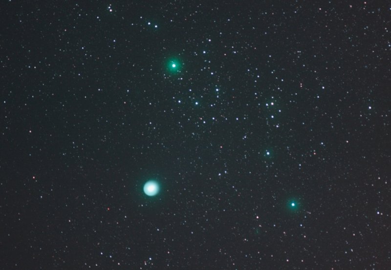 Comet Holmes. with stars Alpha and Delta Persei