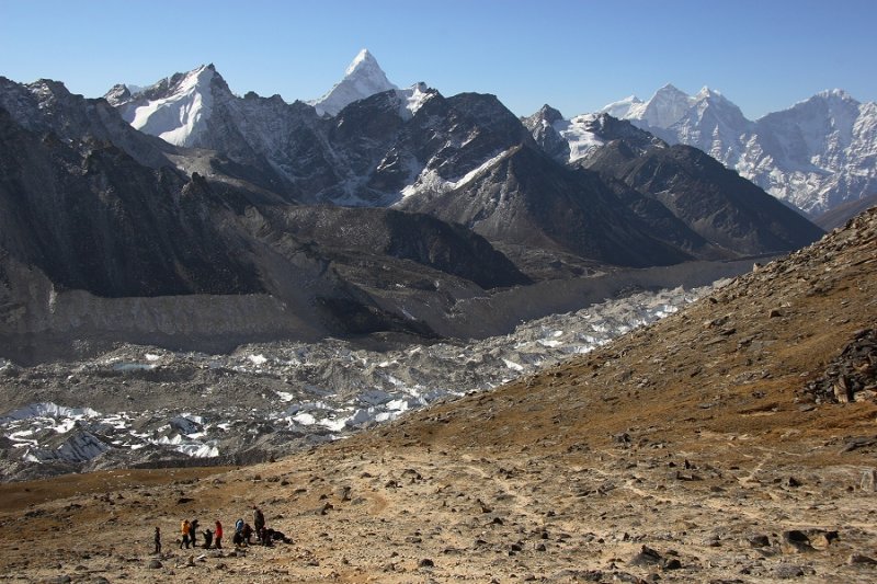 A rest while climbing Kala Patthar, 5623m (18448ft)