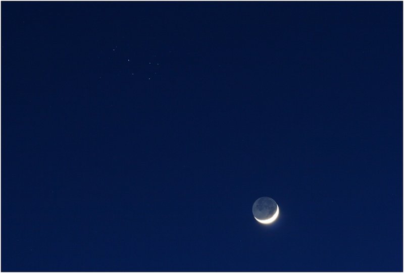 Crescent moon (with earthshine) and Pleiades cluster