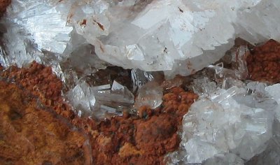 Hemimorphite/Calcite Detail