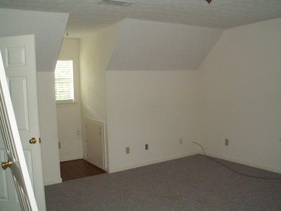 upstairs_bedroom1front