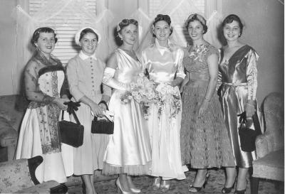 g3/96/533696/3/56005038.1954sisters.jpg