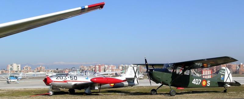 Hispano Aviacin HA 200 Saeta / Spain / 1955 (izda)