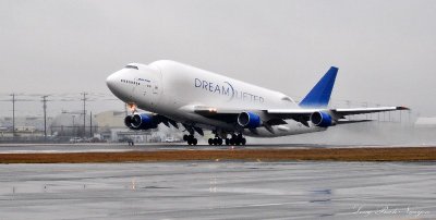 Dreamlifter is flying