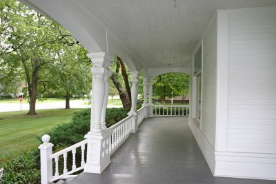 Porch Front to Side