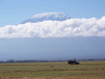 Arrival view of Mt Kilamanjaro (Kili)-2597