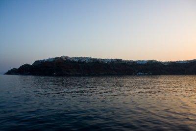 Arriving at Santoroni at 6:30 AM