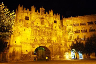 Citadel-like facade at night   IMG_0055.jpg