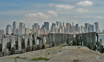 5thOld Ferry Pier Cityscape
